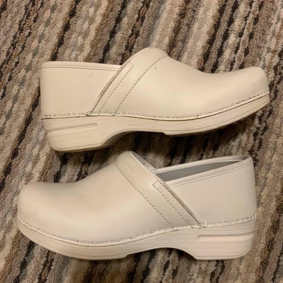 white dansko xp